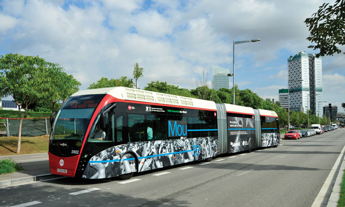 Efficient as a tram, flexible as a bus