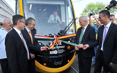 First of new fleet of Urbos trams begins service in Budapest
