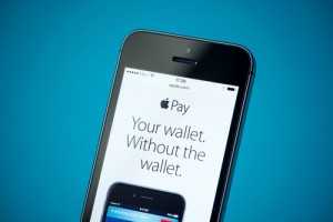London public transport system to accept Apple Pay