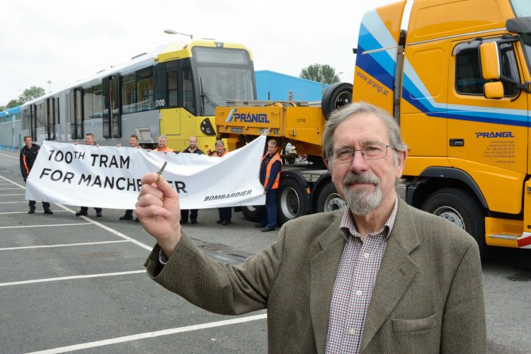 Manchester welcomes hundredth new Metrolink tram
