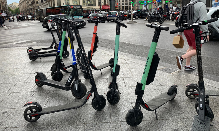 Disrupted Paris transport leads to increase in bike and scooter accidents