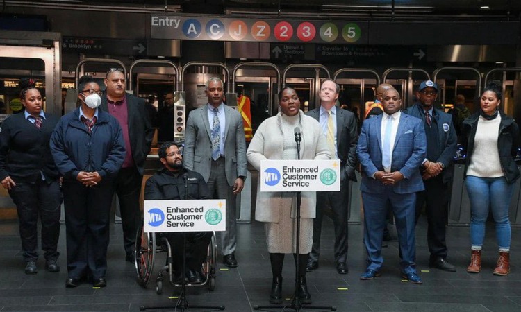 MTA announces upgraded role of station agents to enhance the customer experience