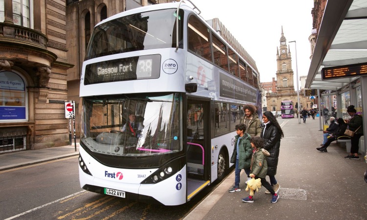 First Bus data reveals UK travel habits and attitudes towards sustainable mobility