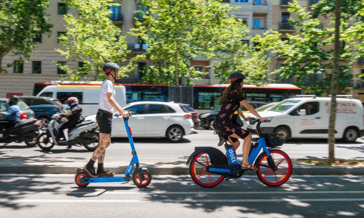 E-scooter and e-bike usage rises amidst energy crisis, says new Dott report