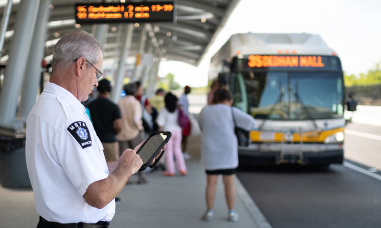Handing real-time information to bus staff