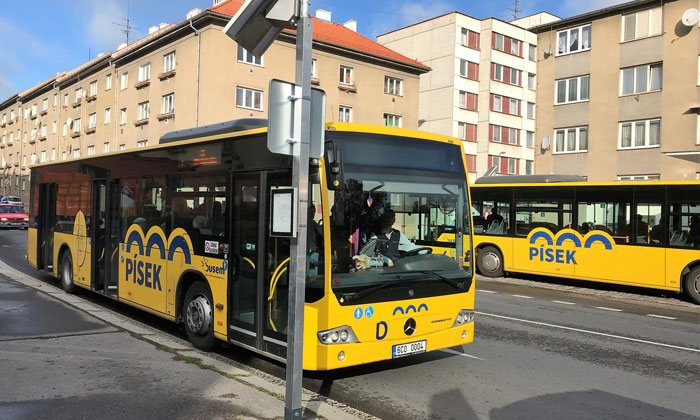 Busem makes a smart move in Písek with Papercast e-paper bus stops