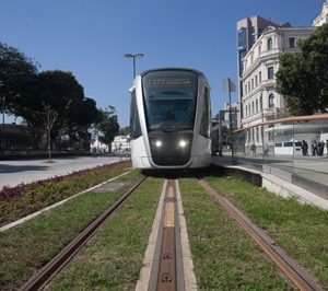 Rio de Janeiro tramway opens ahead of Olympic Games