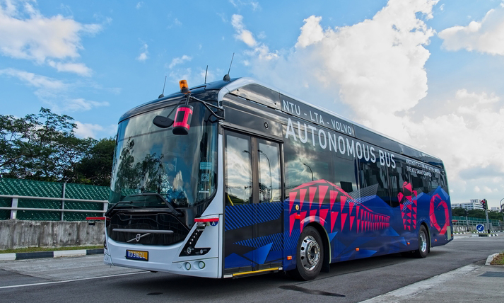 Singapore witnesses the world’s first full-size, autonomous electric bus