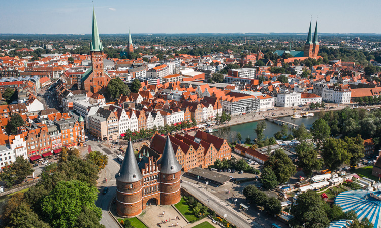 SVHL launches shared ride service in Lübeck with ViaVan
