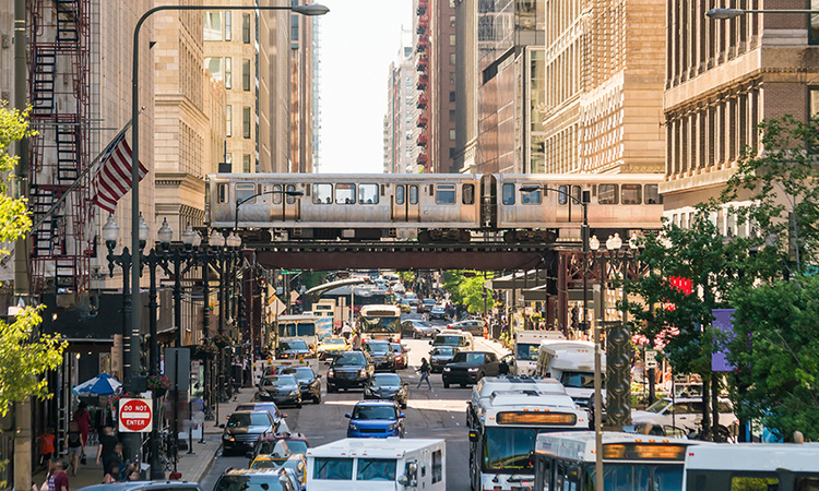 Public transport saves Americans over $13,000 annually, says new APTA report