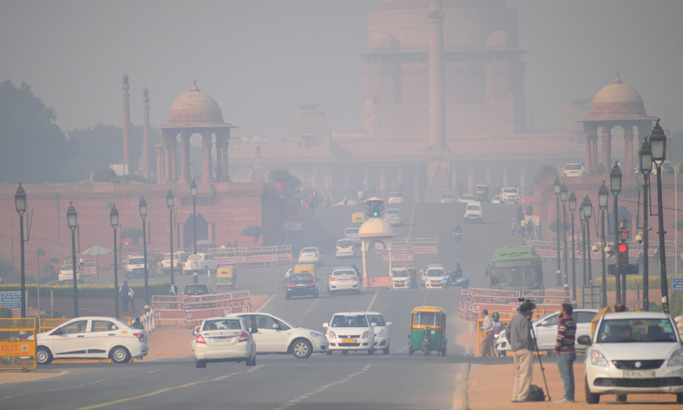 Delhi implements car rationing system to reduce air pollution