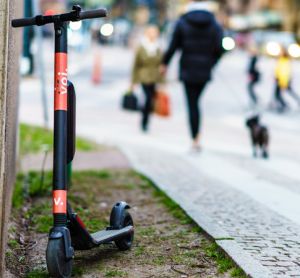 Voi integrates scooters services with Düsseldorf’s mobility app Redy