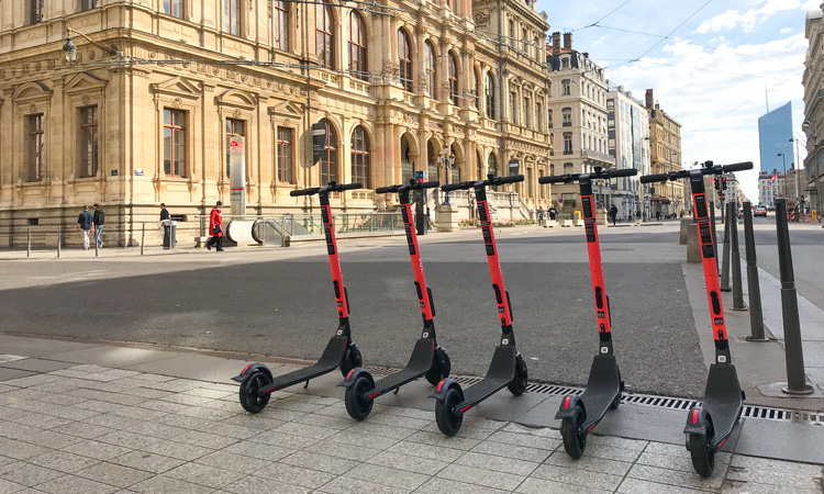 Periodisk udsultet vil gøre BlaBlaCar and Voi join forces to offer BlaBla Ride scooters in France