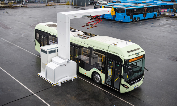 Keolis and Volvo demonstrate autonomous 12-metre long e-bus in depot